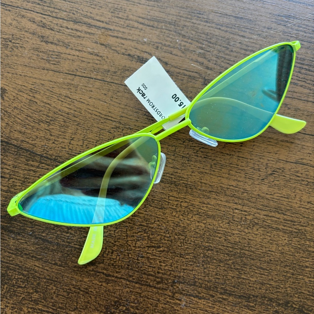 NWT neon Green Cat-Eye Sunglasses